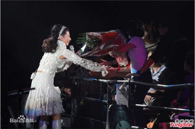 最新叶倩文(Sally Yeh)精彩图册