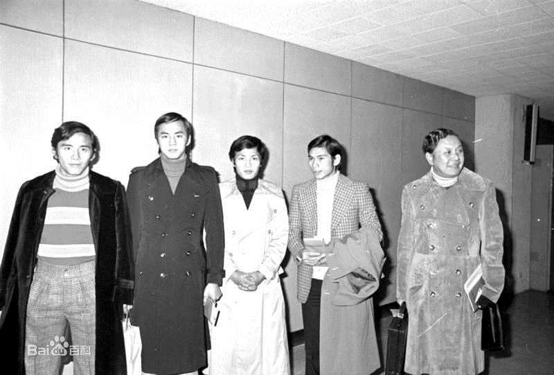 狄龙(Tommy Tam)早年活动壁纸壁纸