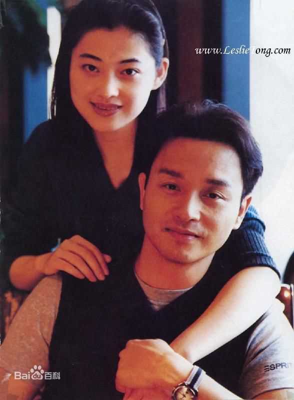 张国荣（原名张发宗）(Leslie Cheung（英）、レスリーチャン（日）)张国荣与朋友合影性感图片图集