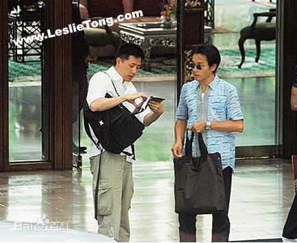 张国荣（原名张发宗）(Leslie Cheung（英）、レスリーチャン（日）)张国荣与朋友合影性感图片图集