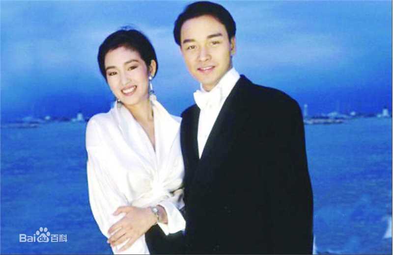 张国荣（原名张发宗）(Leslie Cheung（英）、レスリーチャン（日）)张国荣与朋友合影性感图片图集