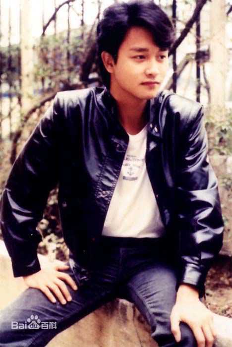 张国荣（原名张发宗）(Leslie Cheung（英）、レスリーチャン（日）)张国荣照片壁纸壁纸