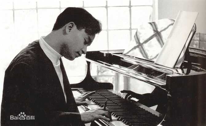 张国荣（原名张发宗）(Leslie Cheung（英）、レスリーチャン（日）)张国荣图片图集