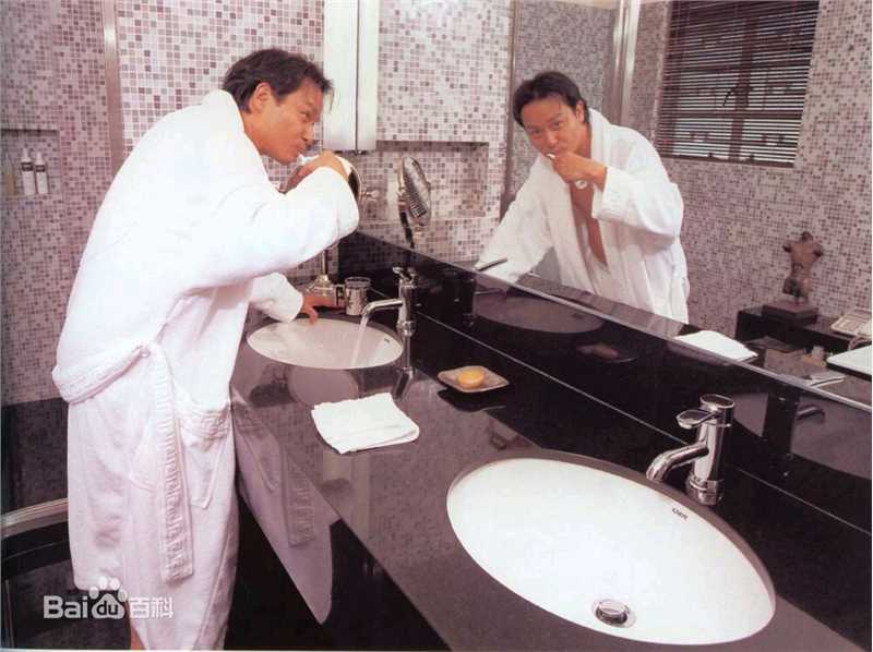 张国荣（原名张发宗）(Leslie Cheung（英）、レスリーチャン（日）)张国荣图片图集