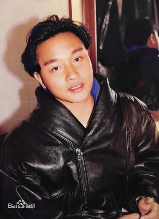 张国荣（原名张发宗）(Leslie Cheung（英）、レスリーチャン（日）)张国荣壁纸壁纸