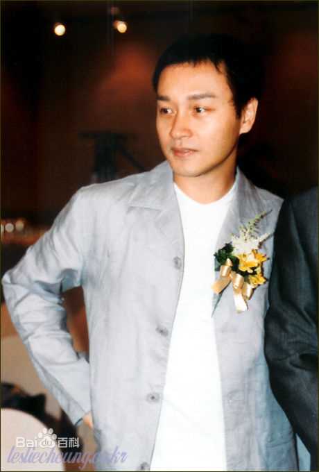 张国荣（原名张发宗）(Leslie Cheung（英）、レスリーチャン（日）)张国荣壁纸壁纸
