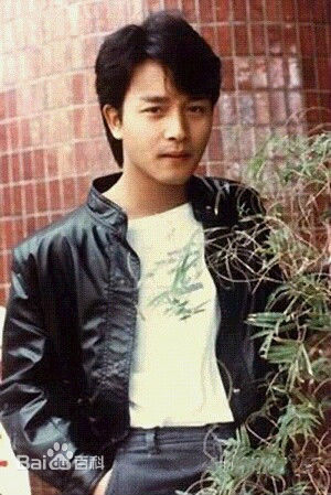 张国荣（原名张发宗）(Leslie Cheung（英）、レスリーチャン（日）)张国荣壁纸壁纸