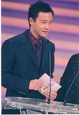 张国荣（原名张发宗）(Leslie Cheung（英）、レスリーチャン（日）)张国荣壁纸壁纸