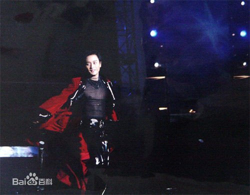 张国荣（原名张发宗）(Leslie Cheung（英）、レスリーチャン（日）)张国荣壁纸壁纸