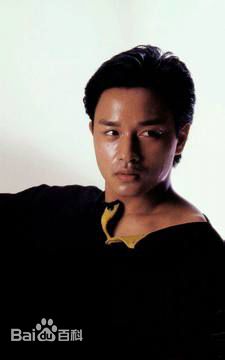 张国荣（原名张发宗）(Leslie Cheung（英）、レスリーチャン（日）)张国荣壁纸壁纸