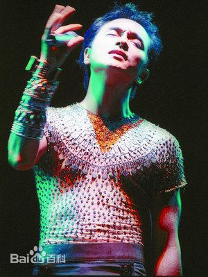 张国荣（原名张发宗）(Leslie Cheung（英）、レスリーチャン（日）)张国荣演唱会现场图册
