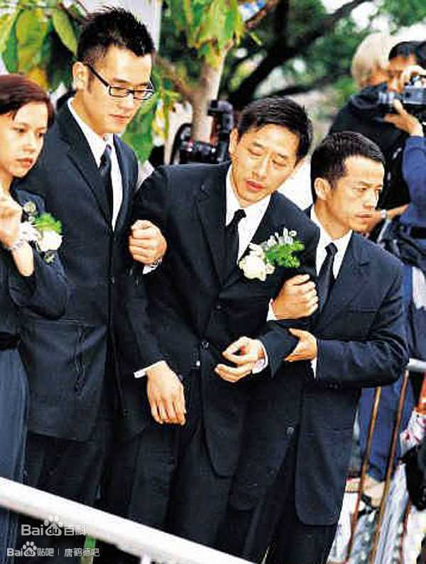 张国荣（原名张发宗）(Leslie Cheung（英）、レスリーチャン（日）)葬礼照片性感图片壁纸