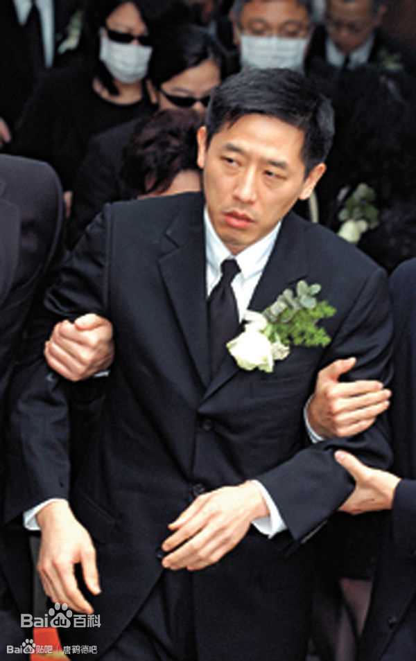 张国荣（原名张发宗）(Leslie Cheung（英）、レスリーチャン（日）)葬礼照片性感图片壁纸