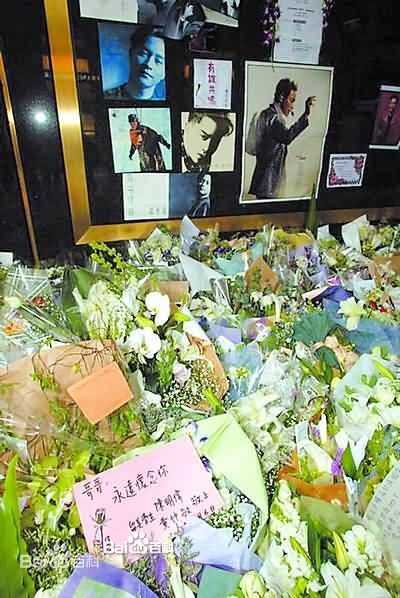 张国荣（原名张发宗）(Leslie Cheung（英）、レスリーチャン（日）)葬礼照片性感图片壁纸