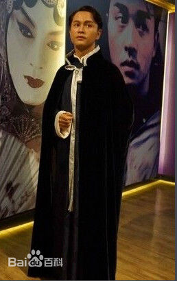 张国荣（原名张发宗）(Leslie Cheung（英）、レスリーチャン（日）)张国荣杜莎夫人蜡像照片图片图册