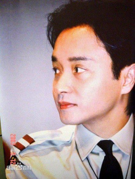 张国荣（原名张发宗）(Leslie Cheung（英）、レスリーチャン（日）)影视歌巨星张国荣生活照