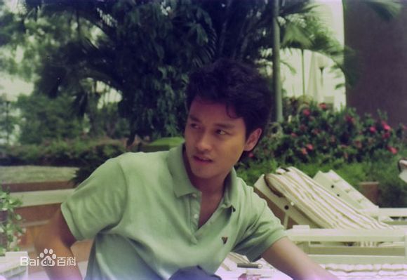 张国荣（原名张发宗）(Leslie Cheung（英）、レスリーチャン（日）)张国荣早年照片生活照相册