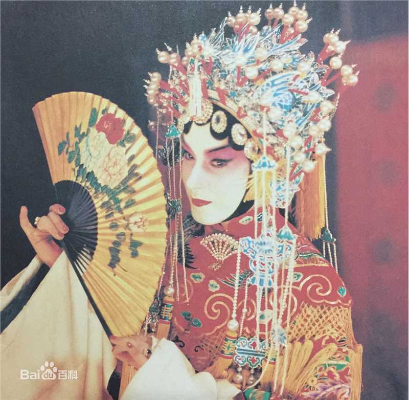 精选张国荣（原名张发宗）(Leslie Cheung（英）、レスリーチャン（日）)在《霸王别姬》饰程蝶衣中的图册