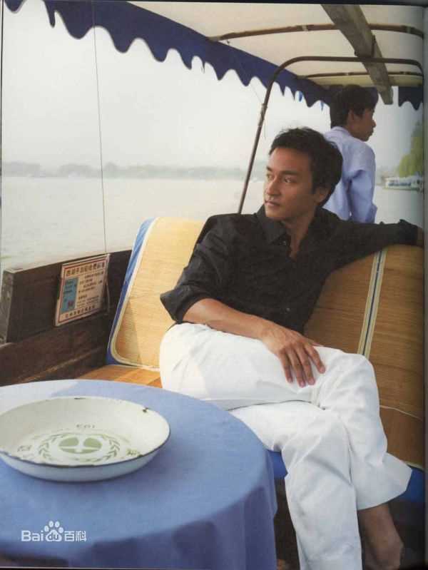 最优质张国荣（原名张发宗）(Leslie Cheung（英）、レスリーチャン（日）)在2000年 《庆》中的相册