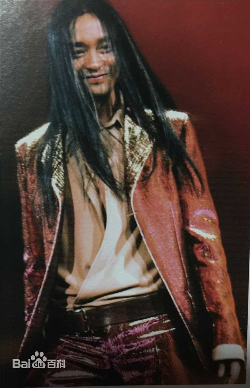 张国荣（原名张发宗）(Leslie Cheung（英）、レスリーチャン（日）)2000年 热情演唱会前后照片