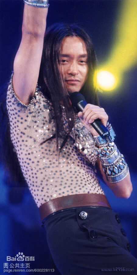 张国荣（原名张发宗）(Leslie Cheung（英）、レスリーチャン（日）)2000年 热情演唱会前后照片