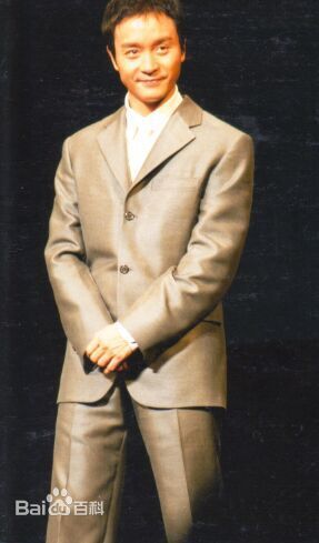 张国荣（原名张发宗）(Leslie Cheung（英）、レスリーチャン（日）)2000年 东京电影节壁纸壁纸