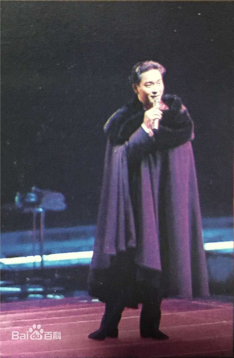 张国荣（原名张发宗）(Leslie Cheung（英）、レスリーチャン（日）)1989年 告别歌坛演唱会生活照相册