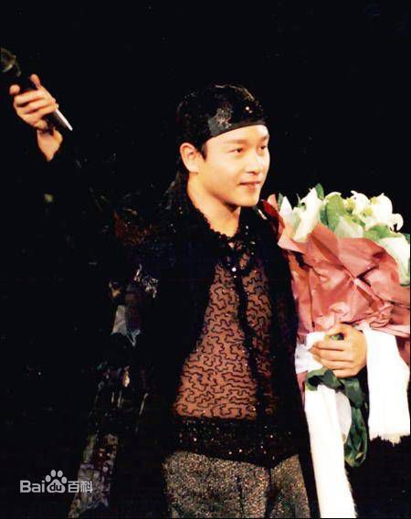 张国荣（原名张发宗）(Leslie Cheung（英）、レスリーチャン（日）)1999年 十大中文金曲金针奖图片图册