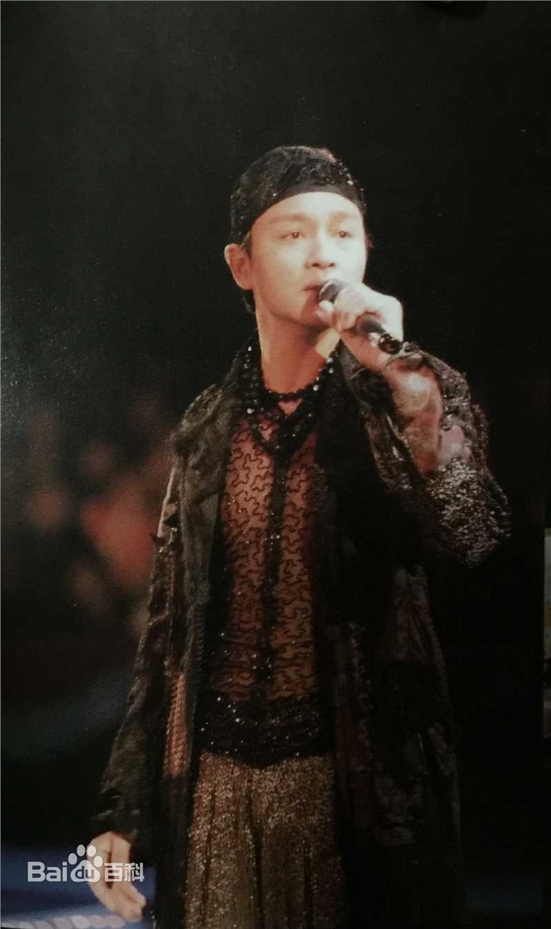 张国荣（原名张发宗）(Leslie Cheung（英）、レスリーチャン（日）)1999年 十大中文金曲金针奖图片图册