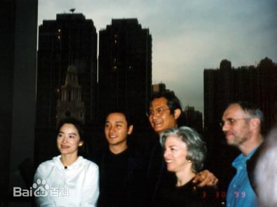 张国荣（原名张发宗）(Leslie Cheung（英）、レスリーチャン（日）)99港大张教授素颜照相册