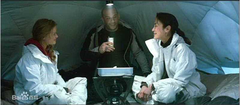 杨紫琼(Michelle Yeoh)2008年《巴比伦密码》剧照