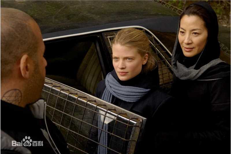 杨紫琼(Michelle Yeoh)2008年《巴比伦密码》剧照