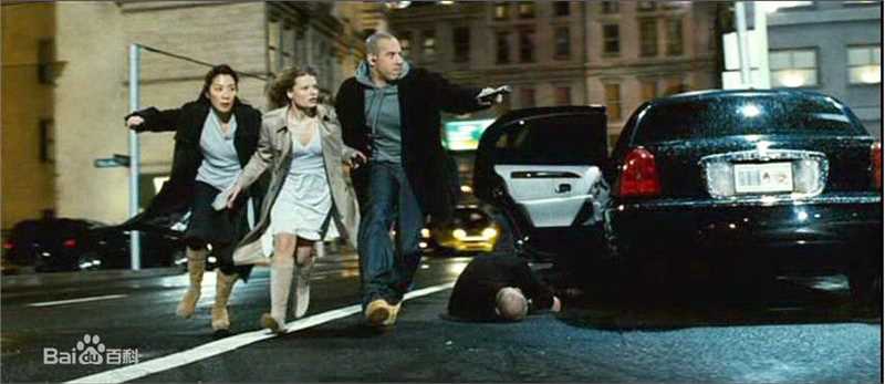 杨紫琼(Michelle Yeoh)2008年《巴比伦密码》剧照