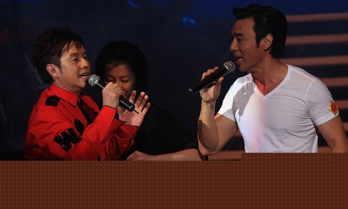 钟镇涛(Kenny Bee)2011年温拿38大跃进演唱会壁纸壁纸