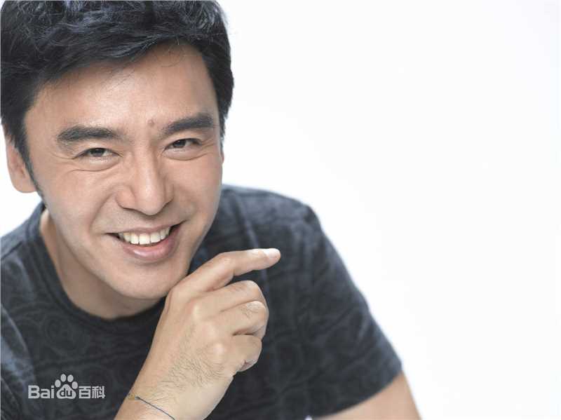 钟镇涛(Kenny Bee) 艺术照前后照片