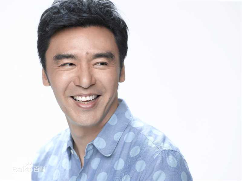 钟镇涛(Kenny Bee) 艺术照前后照片