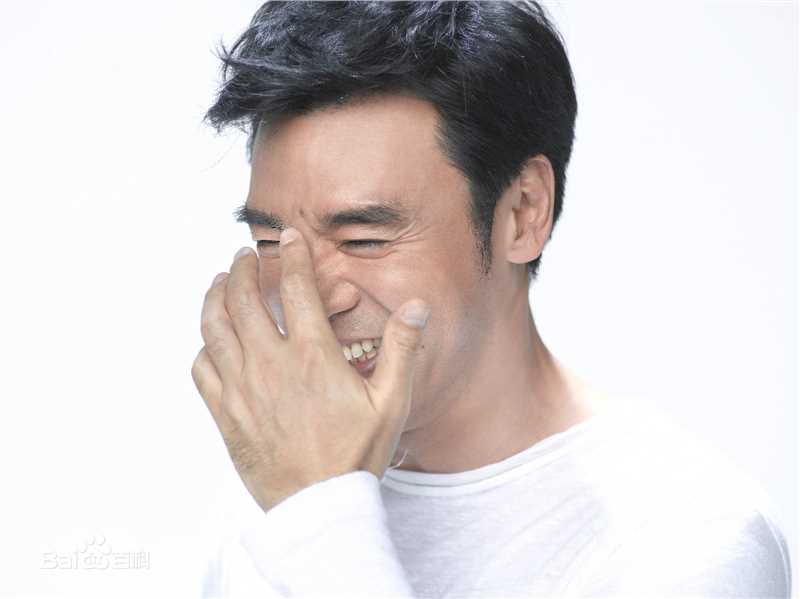 钟镇涛(Kenny Bee) 艺术照前后照片