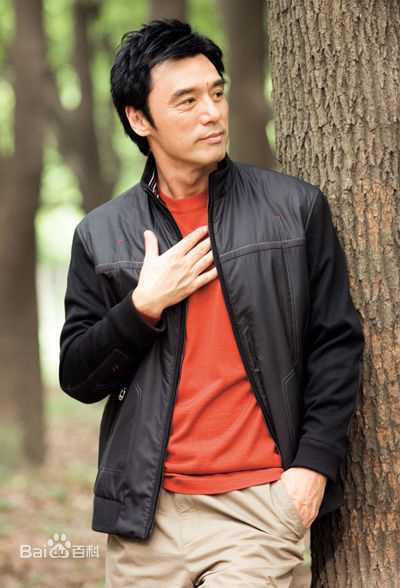 钟镇涛(Kenny Bee)艺术照图片图册