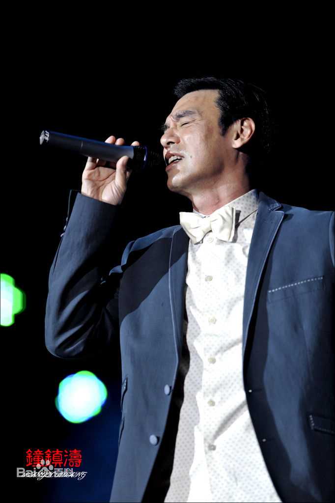 钟镇涛(Kenny Bee)2011年邢台冶金剧院演出壁纸壁纸