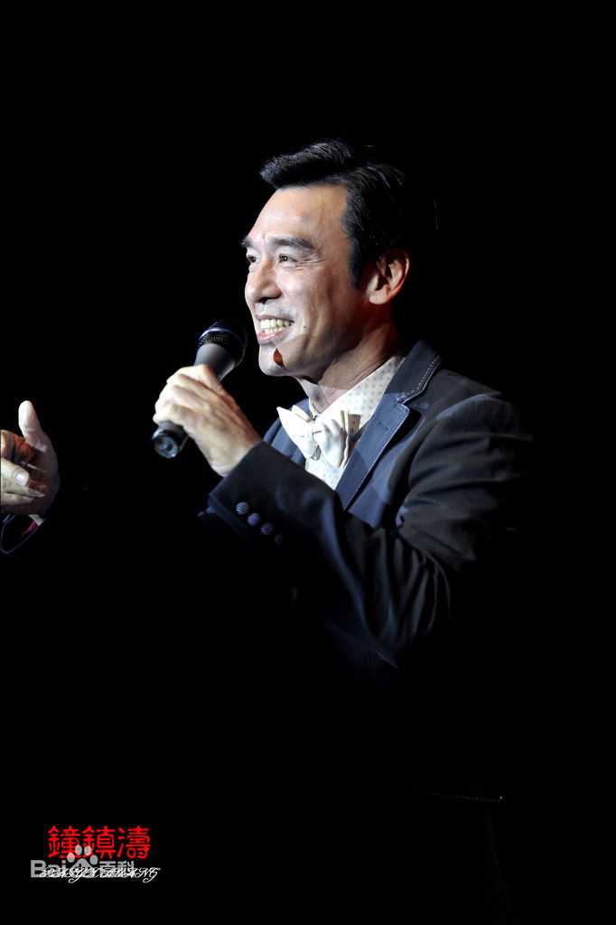 钟镇涛(Kenny Bee)2011年邢台冶金剧院演出壁纸壁纸