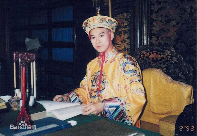 郑少秋(Adam Cheng)戏说乾隆图册生活照
