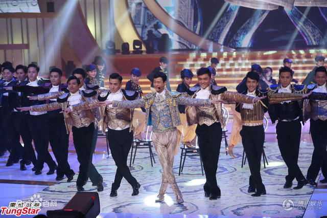 郑少秋(Adam Cheng)综艺图册前后照片