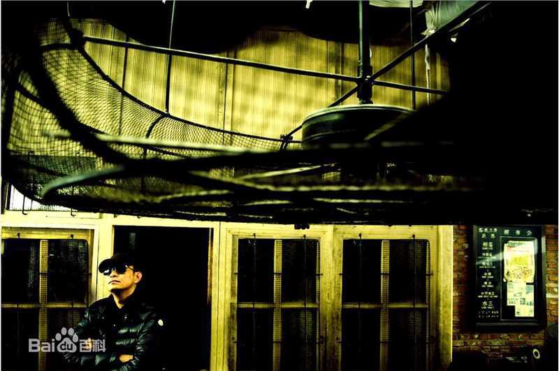 王家卫(Wong Kar-wai)的个人工作照壁纸壁纸