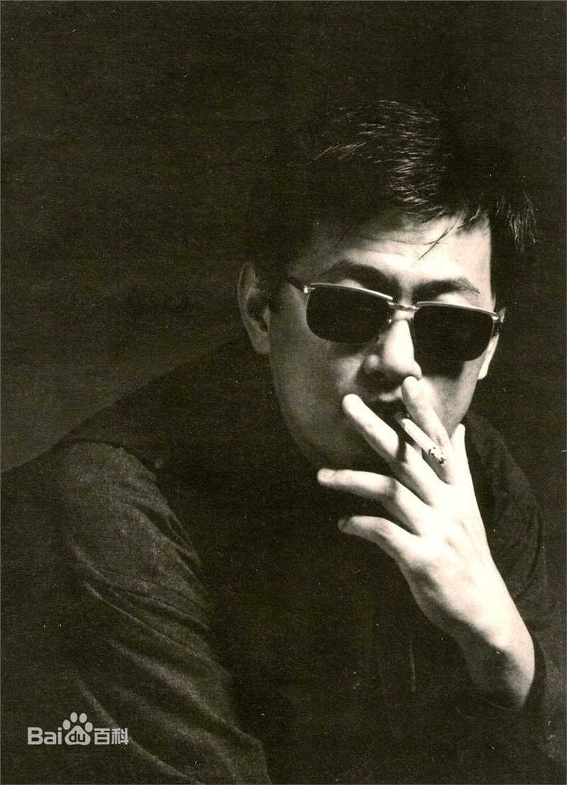 王家卫(Wong Kar-wai)前后照片