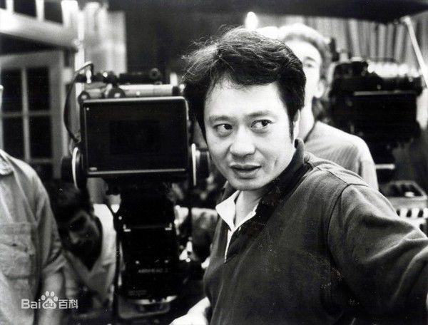 李安(Ang Lee)早年的素颜照壁纸