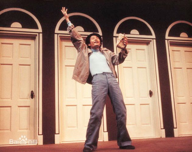 李安(Ang Lee)早年的素颜照壁纸