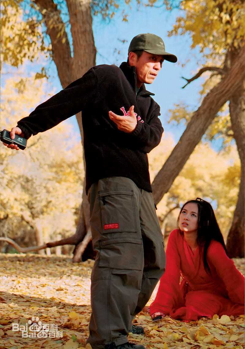 张艺谋(Zhang Yimou)工作照壁纸壁纸