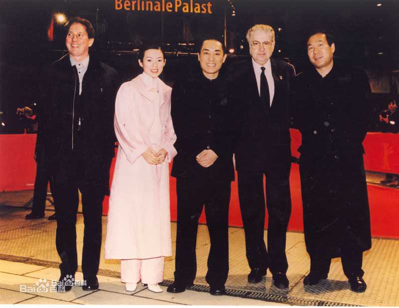 张艺谋(Zhang Yimou)工作照壁纸壁纸