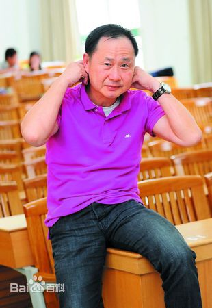 刘镇伟(Jeffrey Lau)生活照素颜照相册