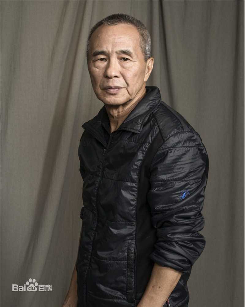 侯孝贤(Hou Hsiao-hsien)前后照片
